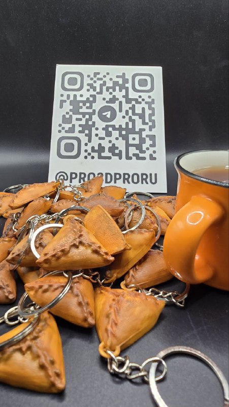 Что может быть теплее и уютнее домашних посиделок?  Только вкусные посиделки с горячим чаем и треугольным взрывом холестерина