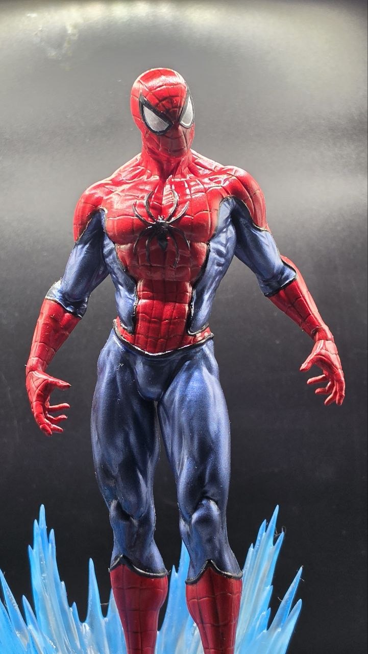 🕷️ Похоже, кто-то только что эффектно приземлился.